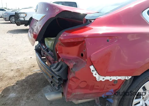 2015 Nissan Altima 2.5 S из США, поврежденный, VIN 1N4AL3AP4FN394709